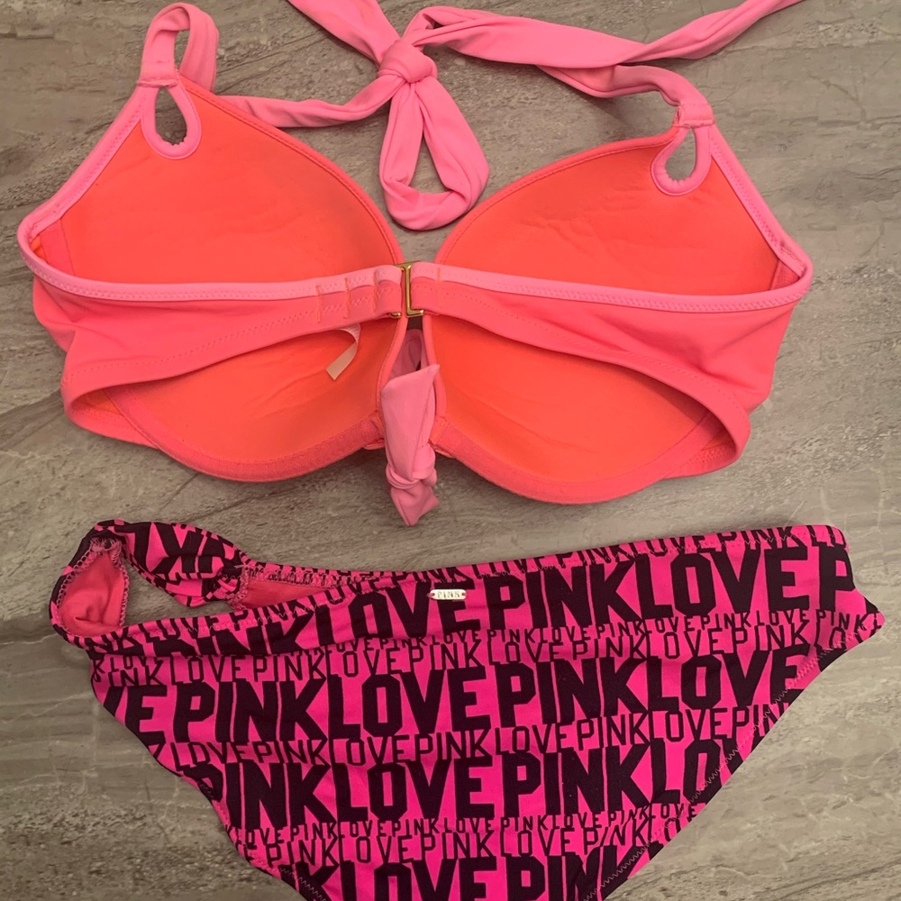 Bikini - Picture 2 of 4